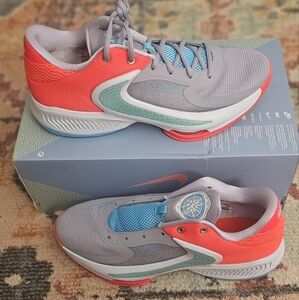 New Nike Zoom Freak 4 Men Ball Size 12 Color Multi